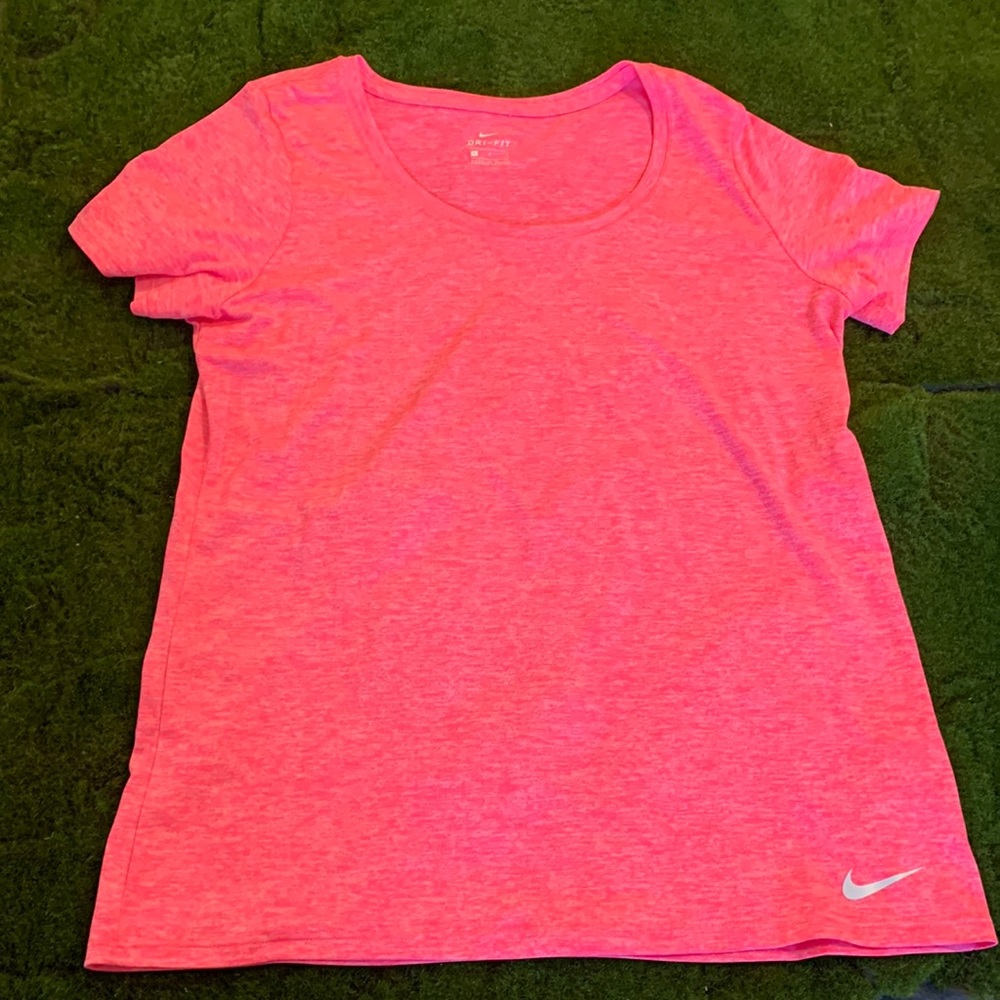 Nike women’s L pink dry fit short sleeve tee
